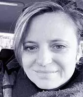 Portrait de Céline Steiger, Thérapeute Complémentaire Ortra TC Réflexothérapeute, formateur.ice chez Equilibre Formation