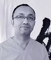 Portrait de Kiu Caracani, Thérapeute Complémentaire Ortra TC Acupuncteur, formateur.ice chez Equilibre Formation