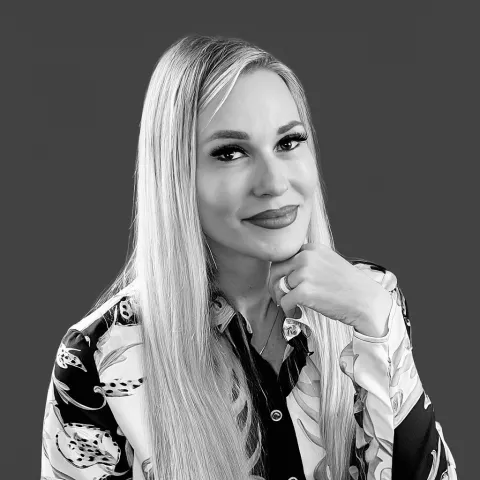 Portrait de Maude Favre, Thérapeute Complémentaire Ortra TC Kinésiologie, formateur.ice chez Equilibre Formation