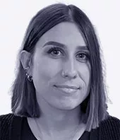 Portrait de Salomé Saez, Thérapeute Complémentaire Ortra TC Kinésiologie, formateur.ice chez Equilibre Formation