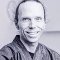 Portrait de Philippe Claus, Thérapeute Complémentaire Ortra TC Shiatsu, formateur.ice chez Equilibre Formation