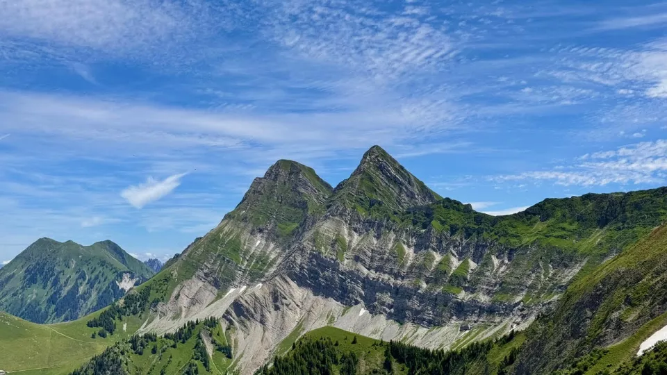 Les sommets des Préalpes fribourgeoises - École de thérapie complémentaire Equilibre Formation à Fribourg