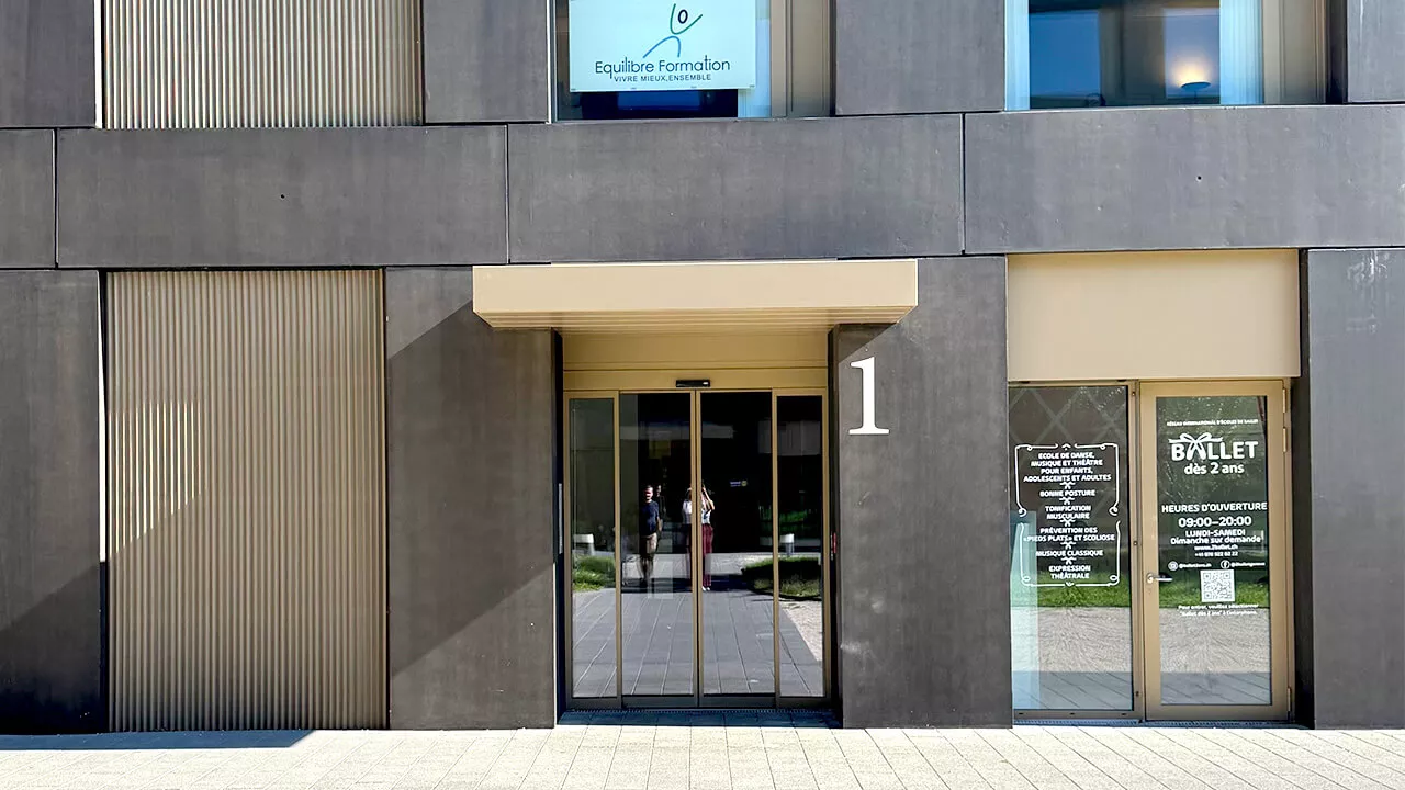 Vue extérieure des locaux de l'école Equilibre Formation à Vernier, centre de formation spécialisé en thérapies complémentaires dans le canton de Genève.